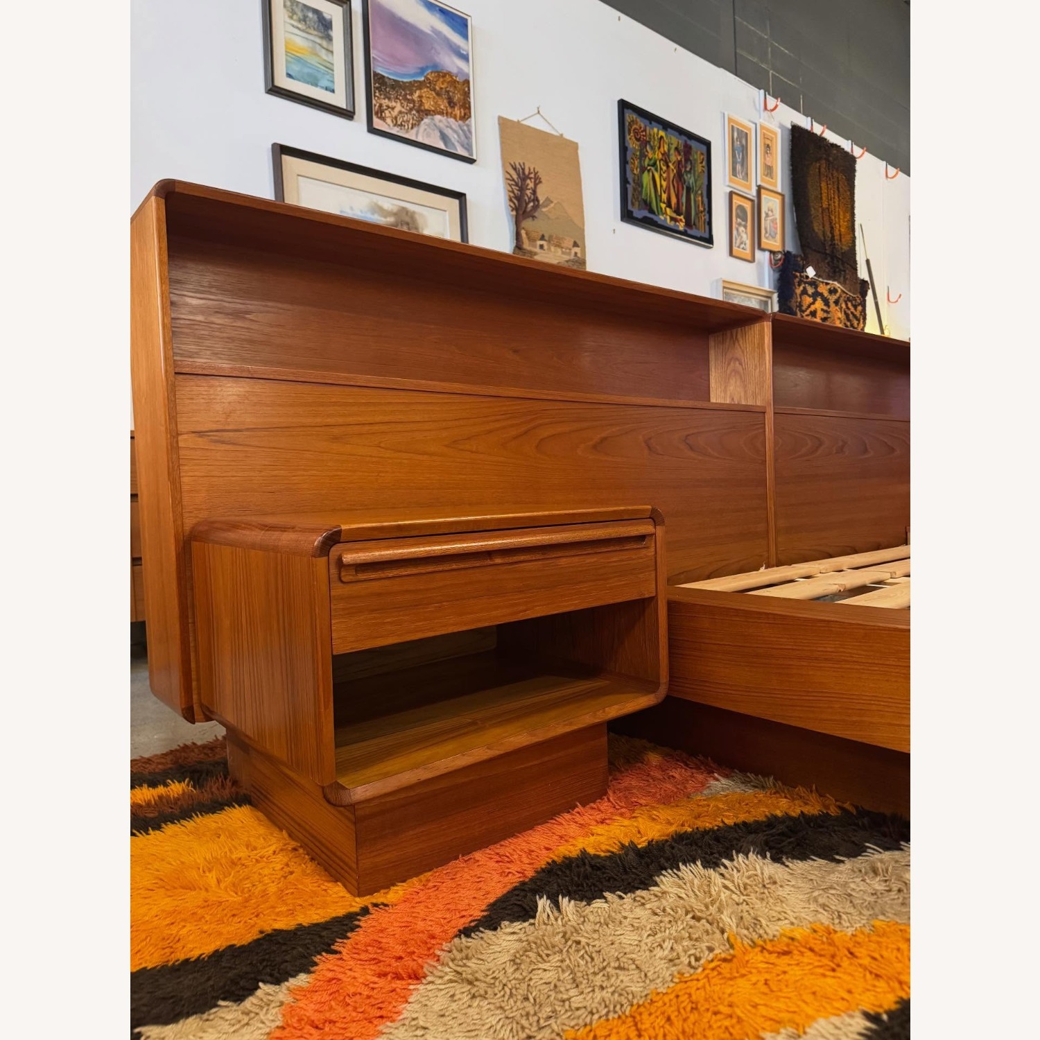 Westnofa Teak Queen Bed With Nightstands  - image-2