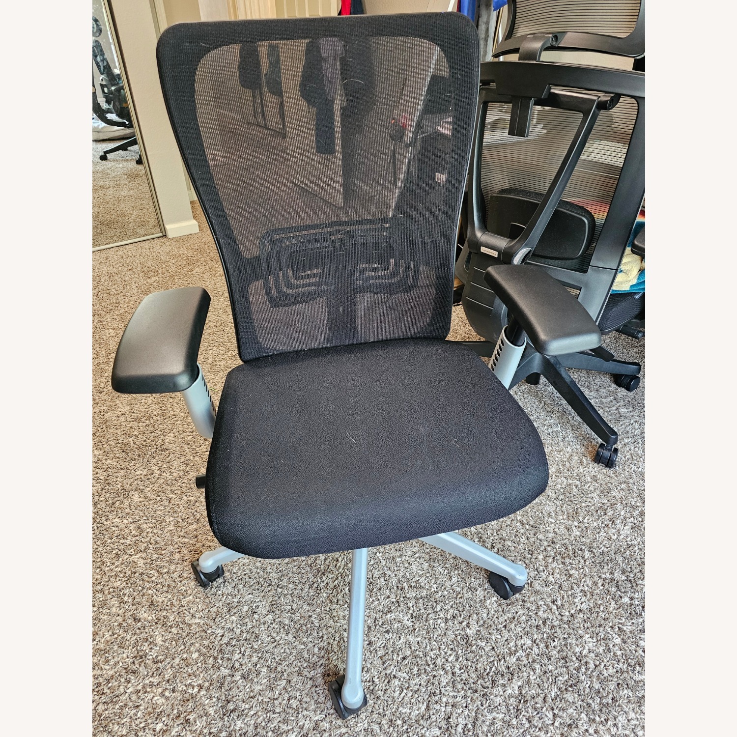 Haworth 1562 Vista Club Chair - image-1