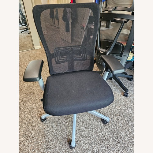 Used Haworth 1562 Vista Club Chair for sale on AptDeco