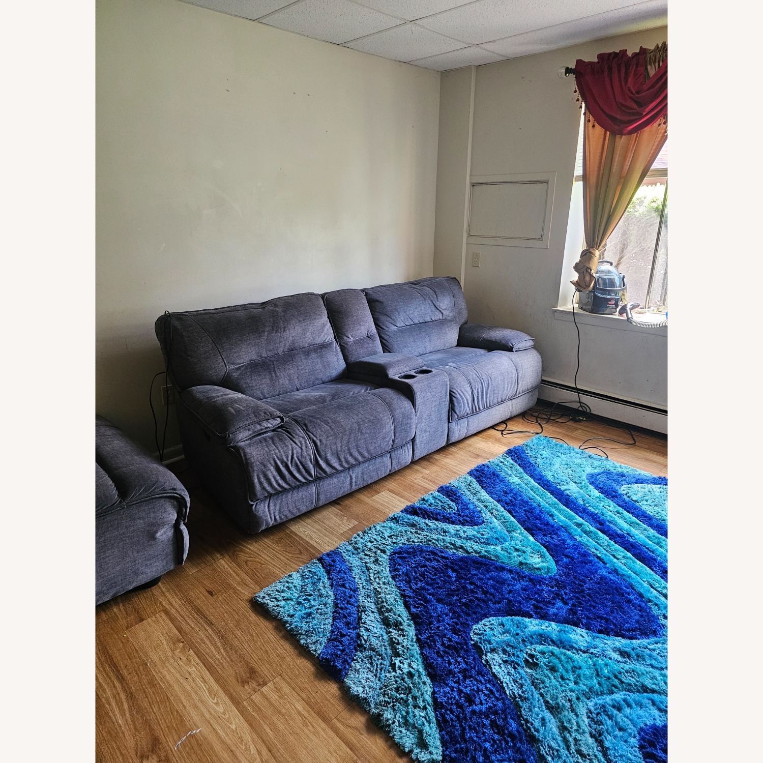 Bob's Discount Furniture Dark Gray 3+ Seater Sofa - image-2