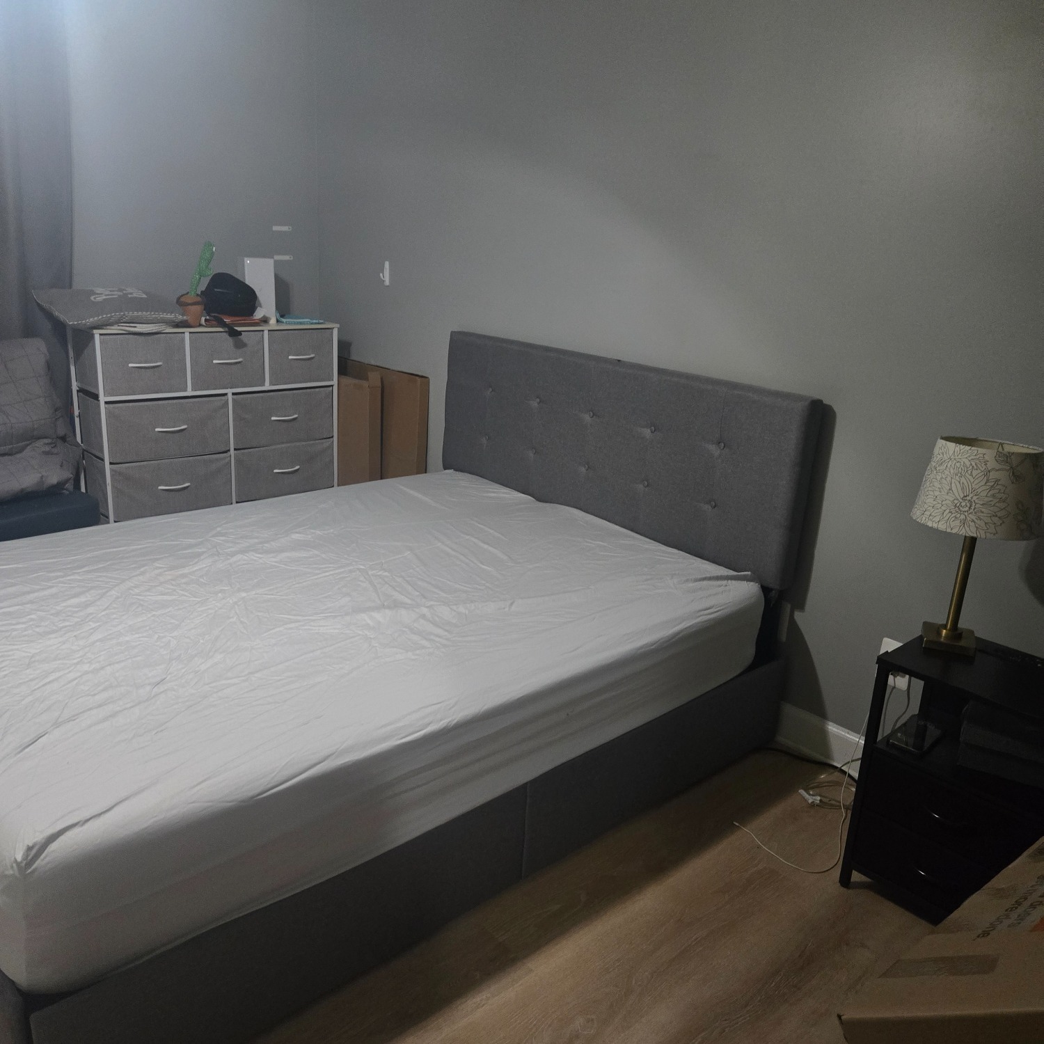 Modern Queen Bed - image-3