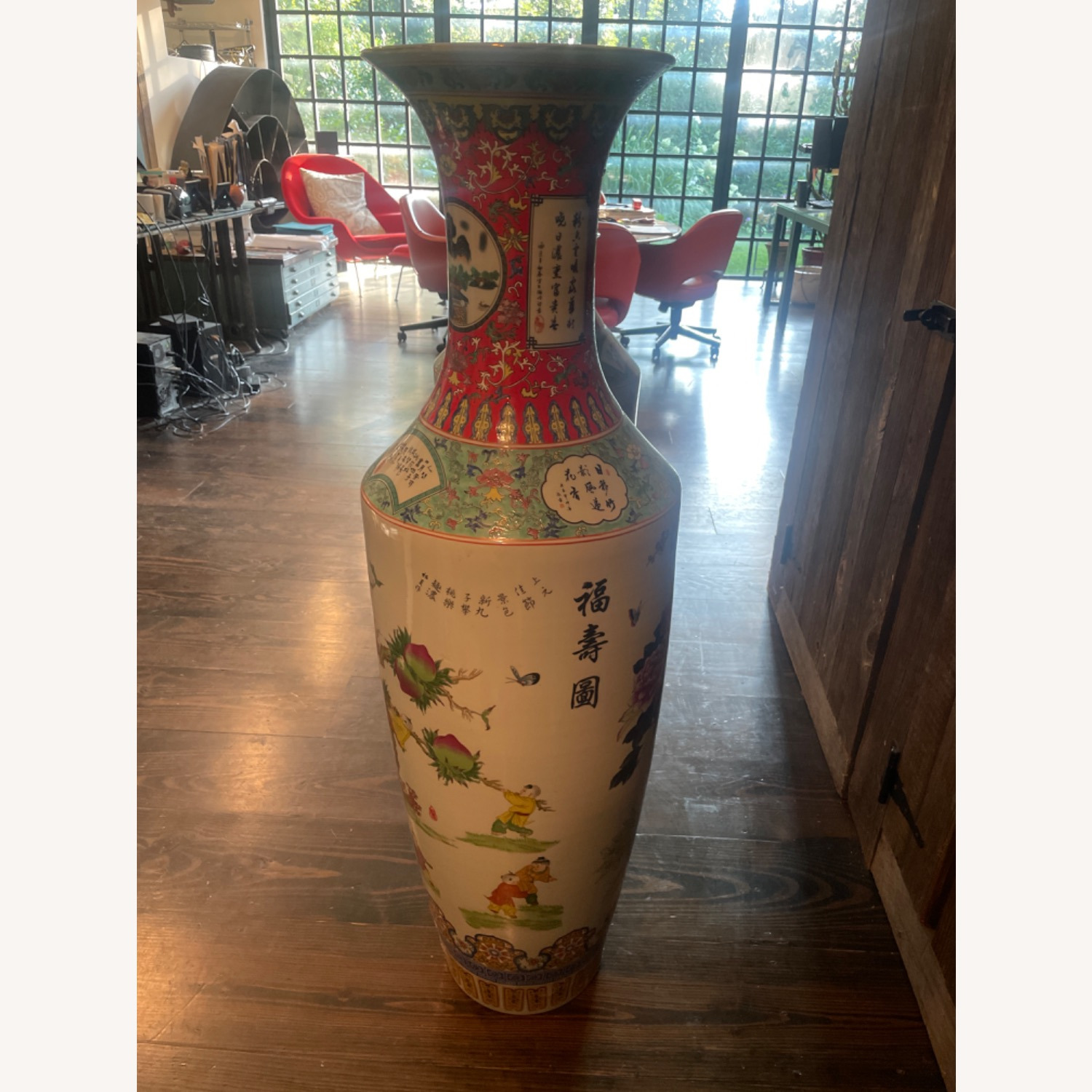 Antique Chinese Vase - image-5