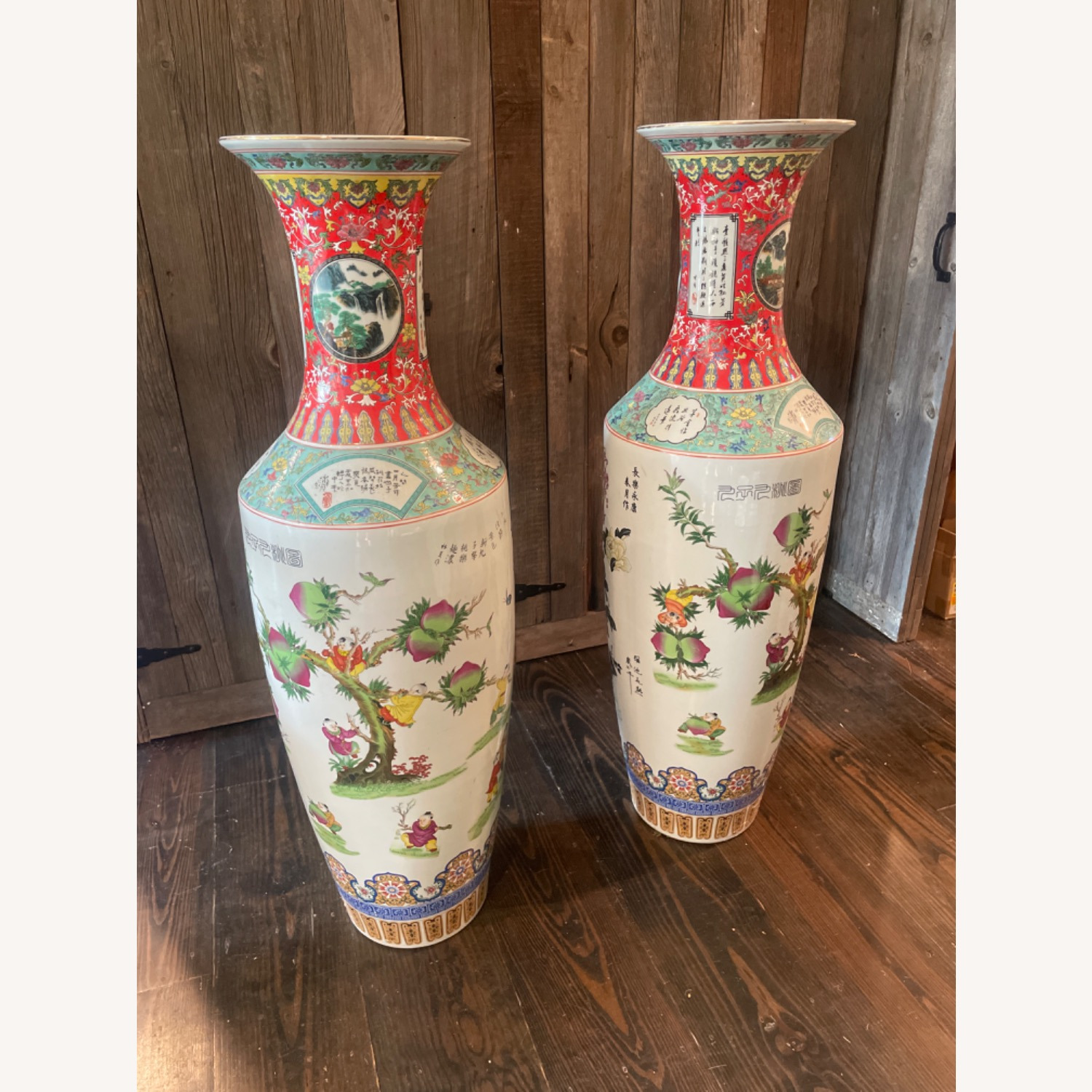 Antique Chinese Vase - image-1