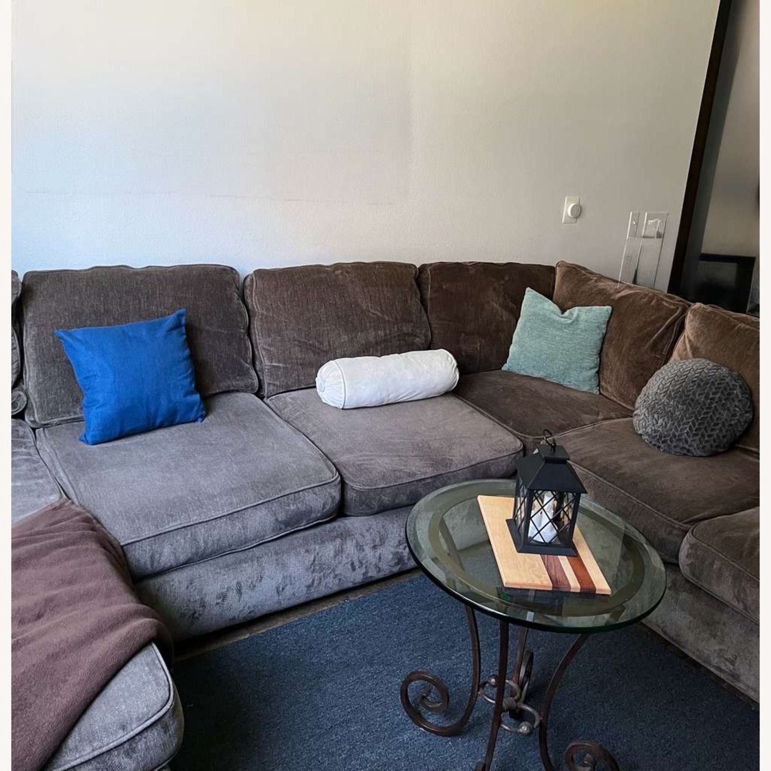 Spacious & Comfortable -Shaped Sectional Sofa - image-1