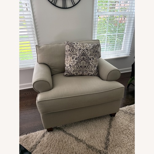 Used Craftmaster Furniture Dubai Fabric Accent Chair for sale on AptDeco