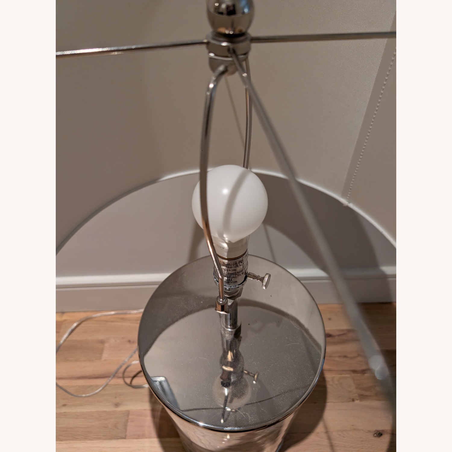 Gardner-White Furniture Magelian Glass Table Lamps - image-3