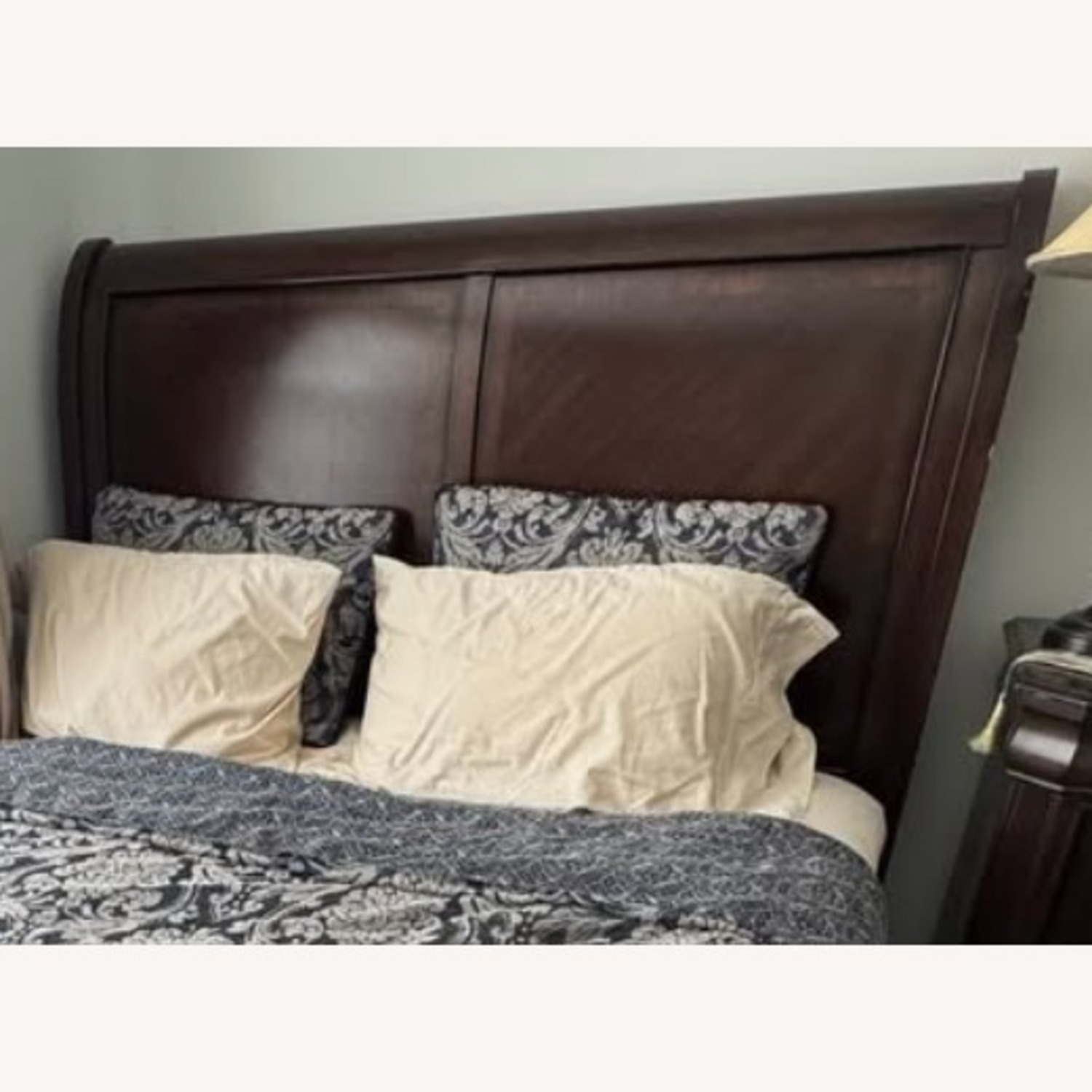 Ashley Furniture Hamlyn Queen Bed Frame - image-3