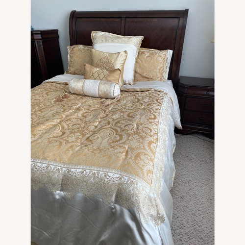 Used Ashley Furniture Hamlyn Queen Bed Frame for sale on AptDeco