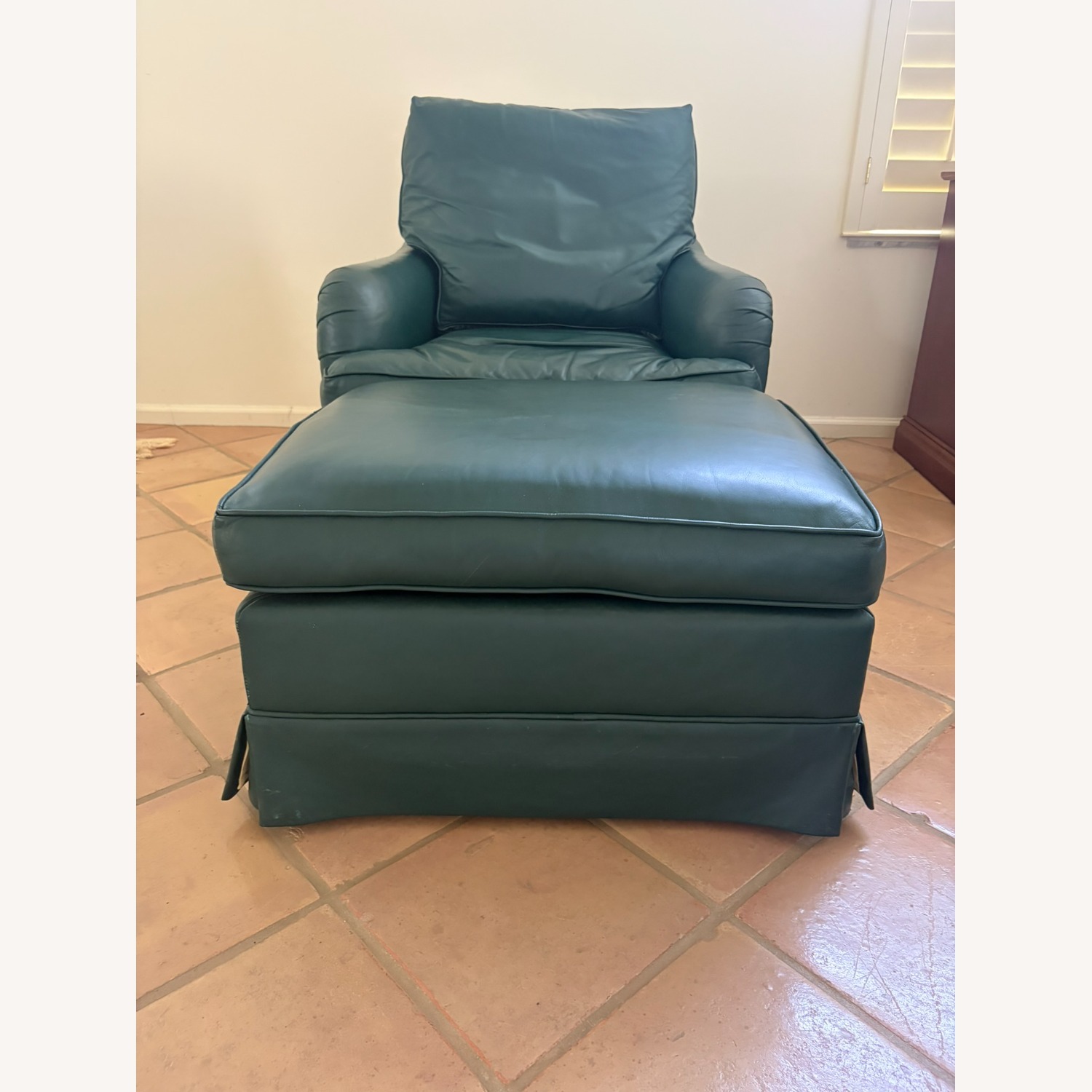 Baker Furniture Reno 94-182 Green Leather Ottomans - image-5