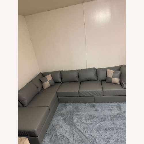 Used Bed Bath & Beyond G642B SC Sectional 3 Boxes Gray for sale on AptDeco