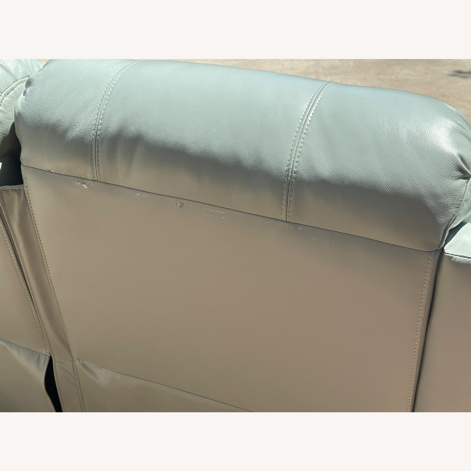 Rooms To Go Vercelli Way Leather 3+ Seater Sofa - image-1