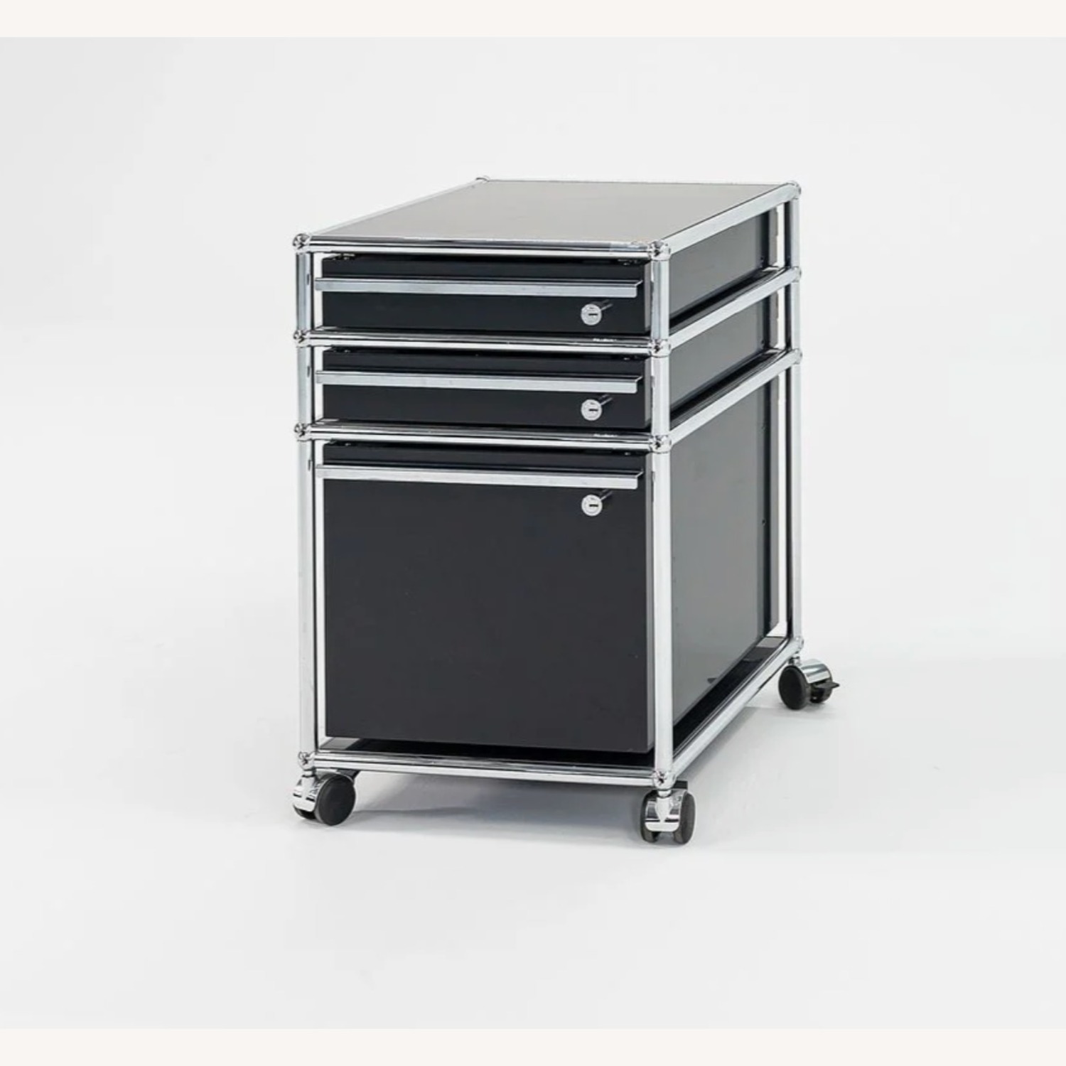 USM Haller Pedestal - Black  - image-4