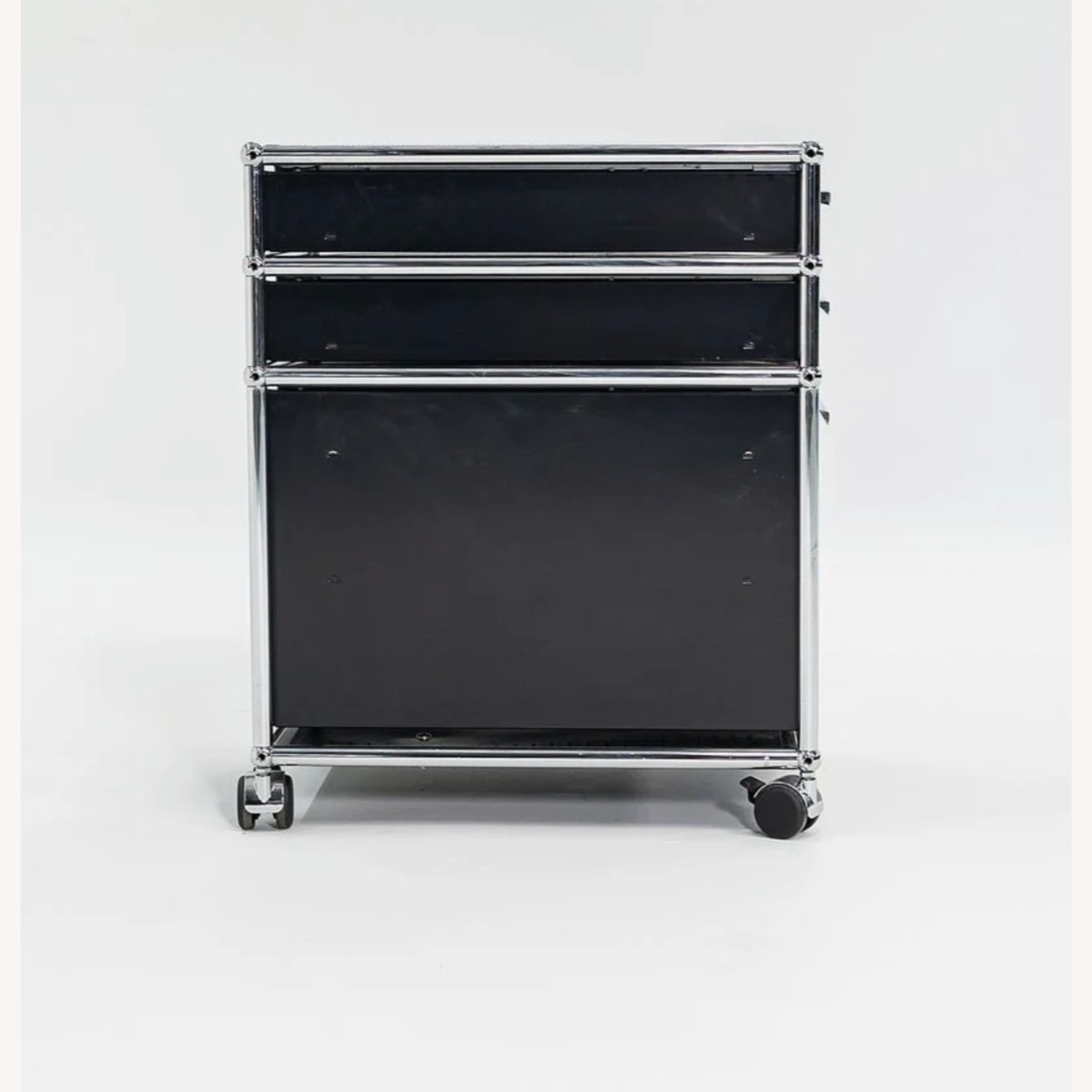 USM Haller Pedestal - Black  - image-5
