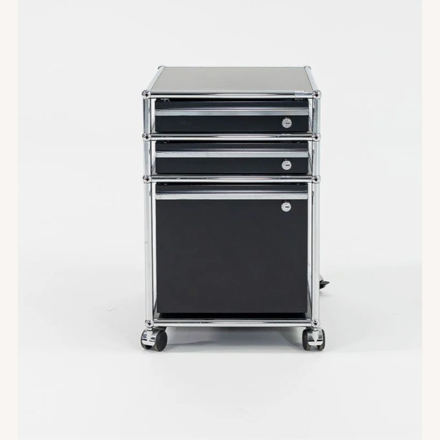 USM Haller Pedestal - Black  - image-2
