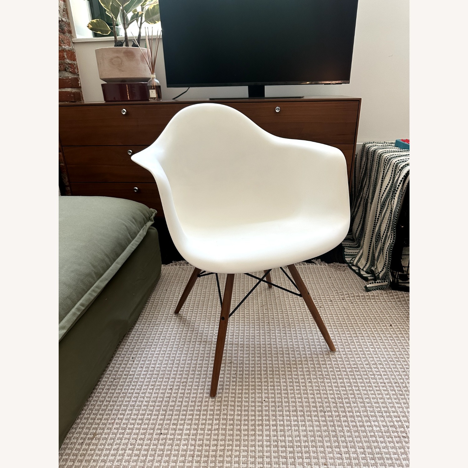Eames Office Eames Molded Plastic Armchair - image-2