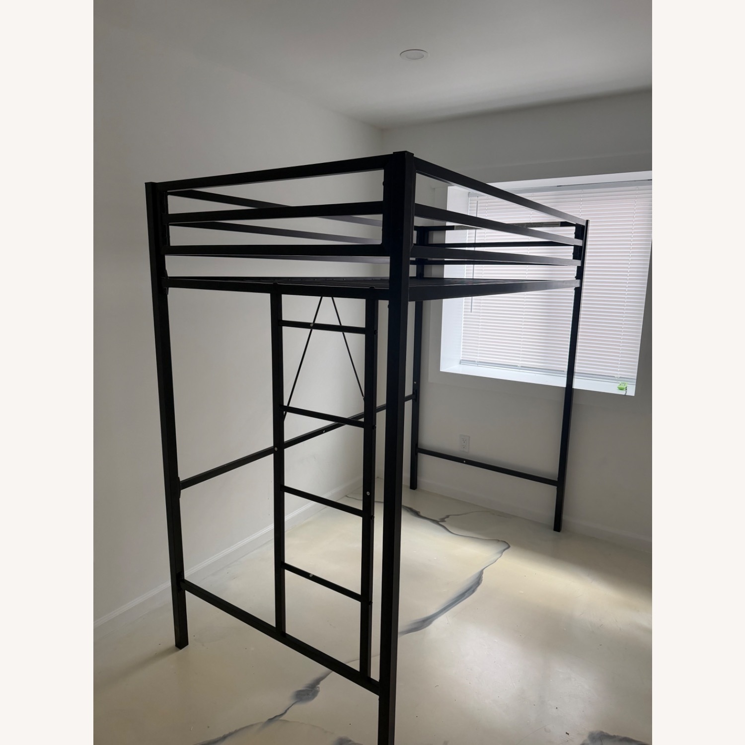 Chicago Loft Bed White Metal Bunk Bed - image-4