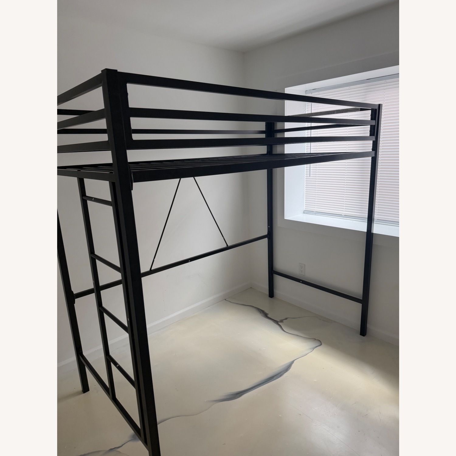 Chicago Loft Bed White Metal Bunk Bed - image-5