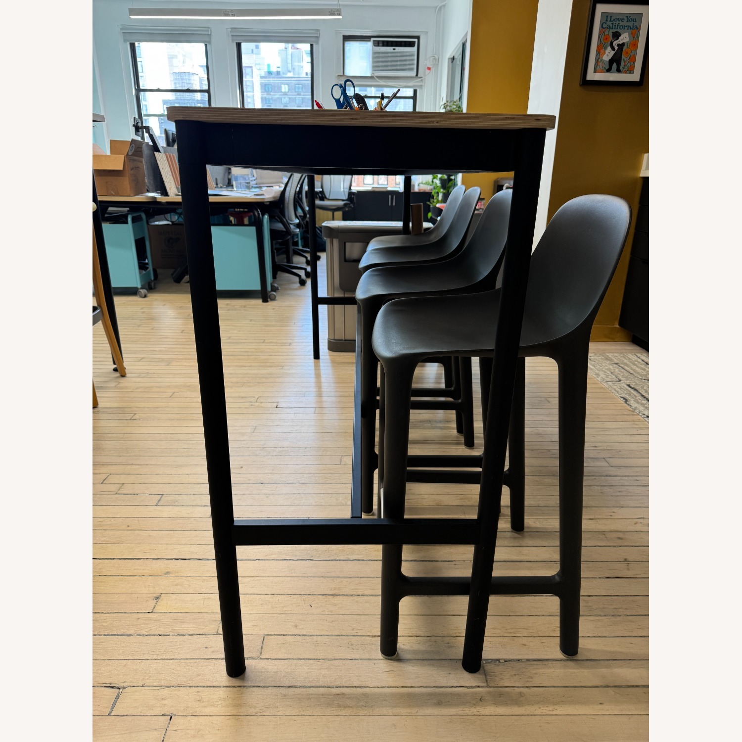 Muuto Base High Counter Height Table - image-2