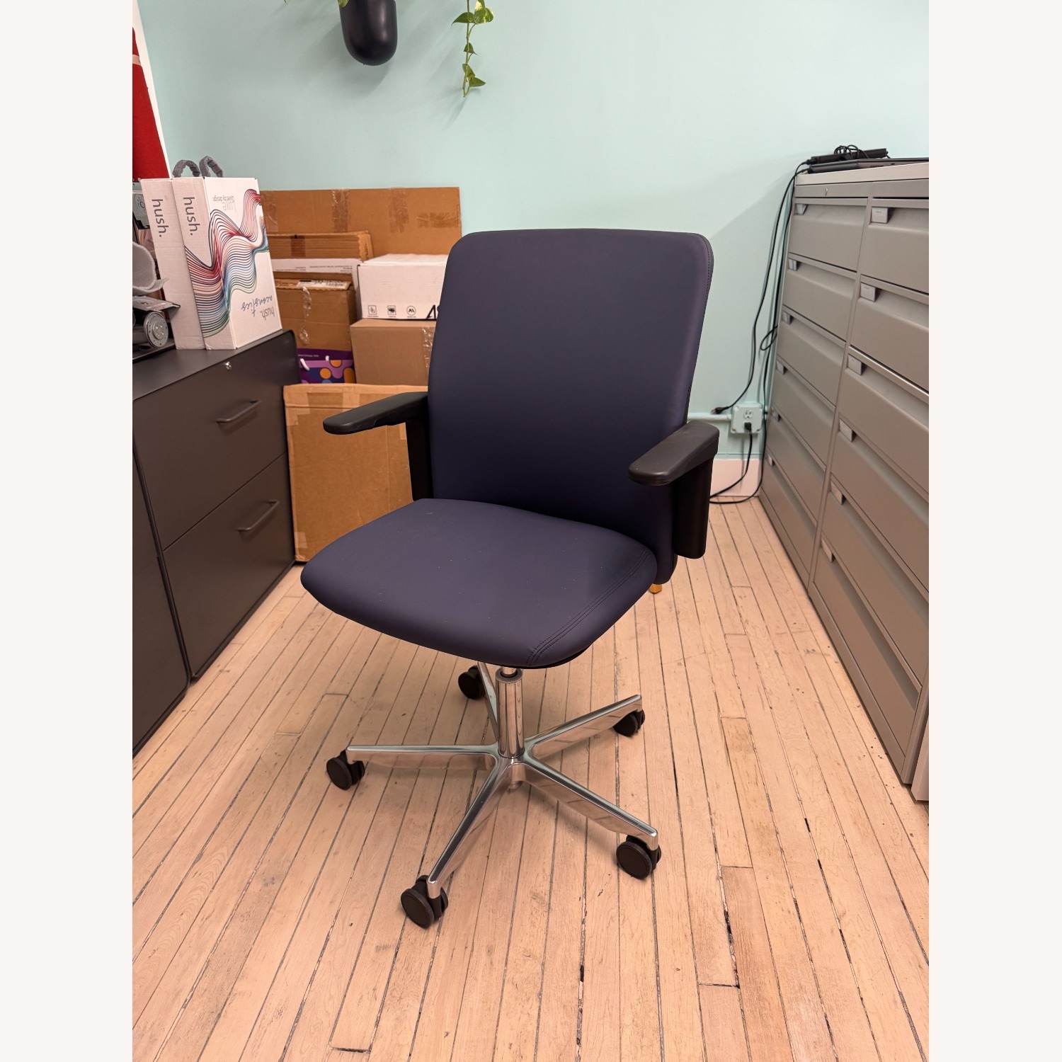Humanscale Path Task Chair - image-1