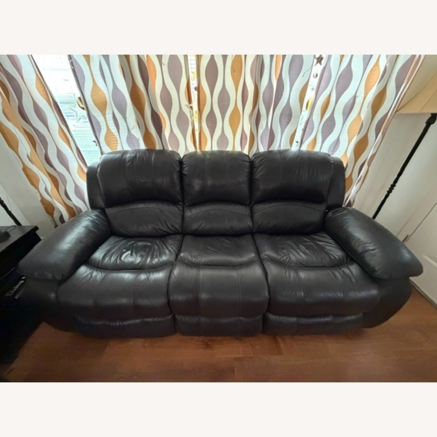 Bob's Discount Furniture Avenge Black 3+ Seater Sofa - image-2