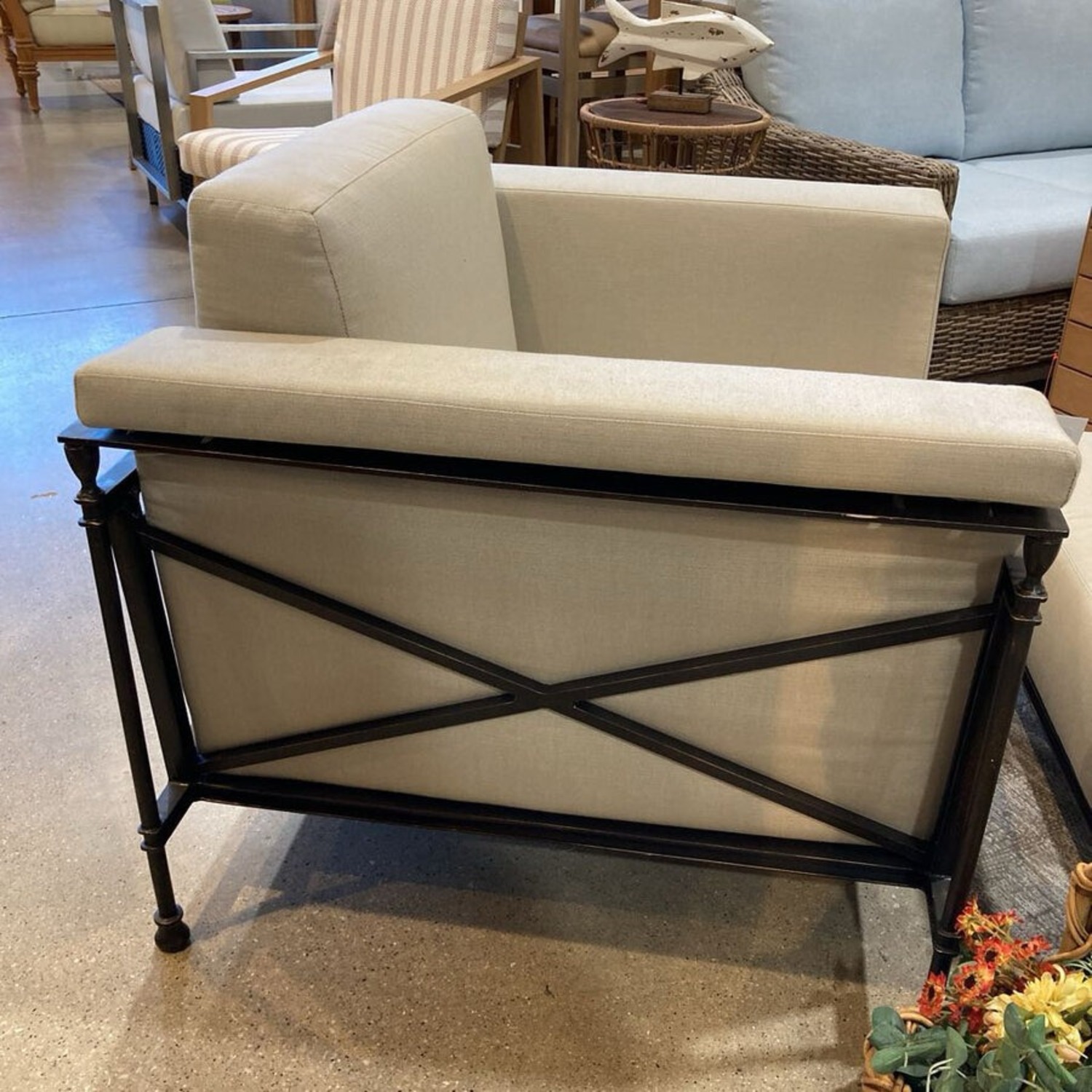 Metal X-Base Armchair w Ottoman Outdoor - image-4