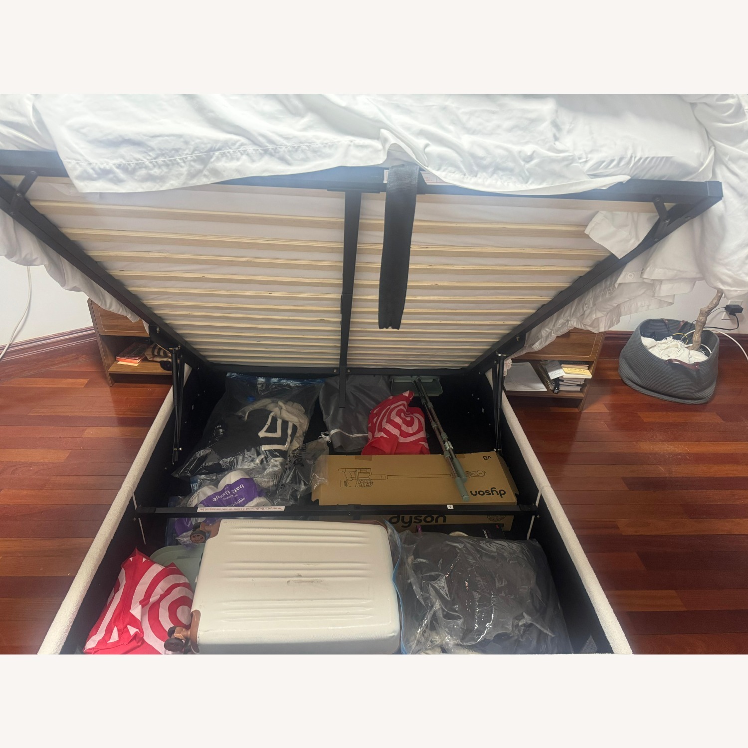 Juanetta Boucle Lift-Up Storage Bed - image-3