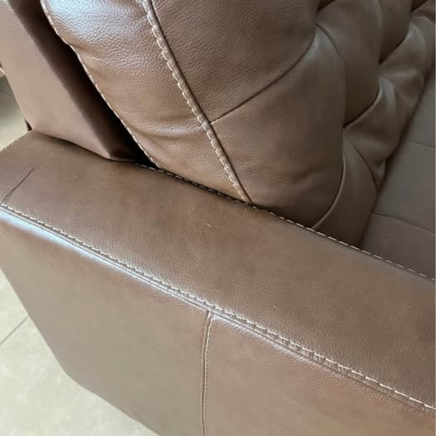 Baskove Modern Leather Sectional  - image-6