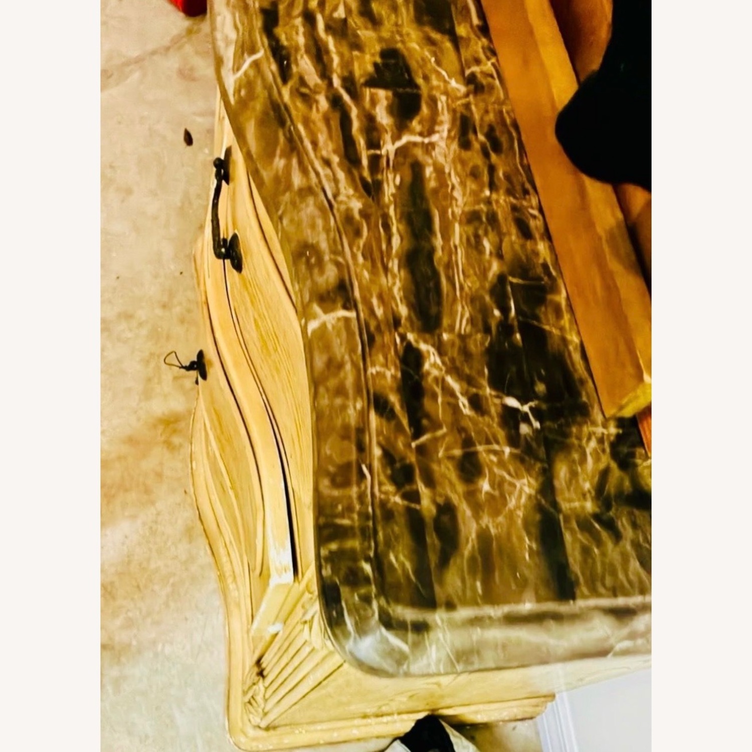 Ashley Antique Marble-Top 3-Drawer Dresser - image-4