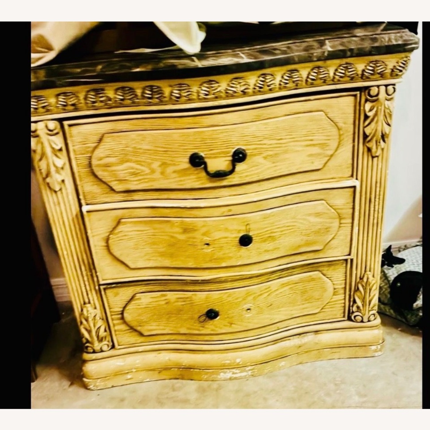 Ashley Antique Marble-Top 3-Drawer Dresser - image-2
