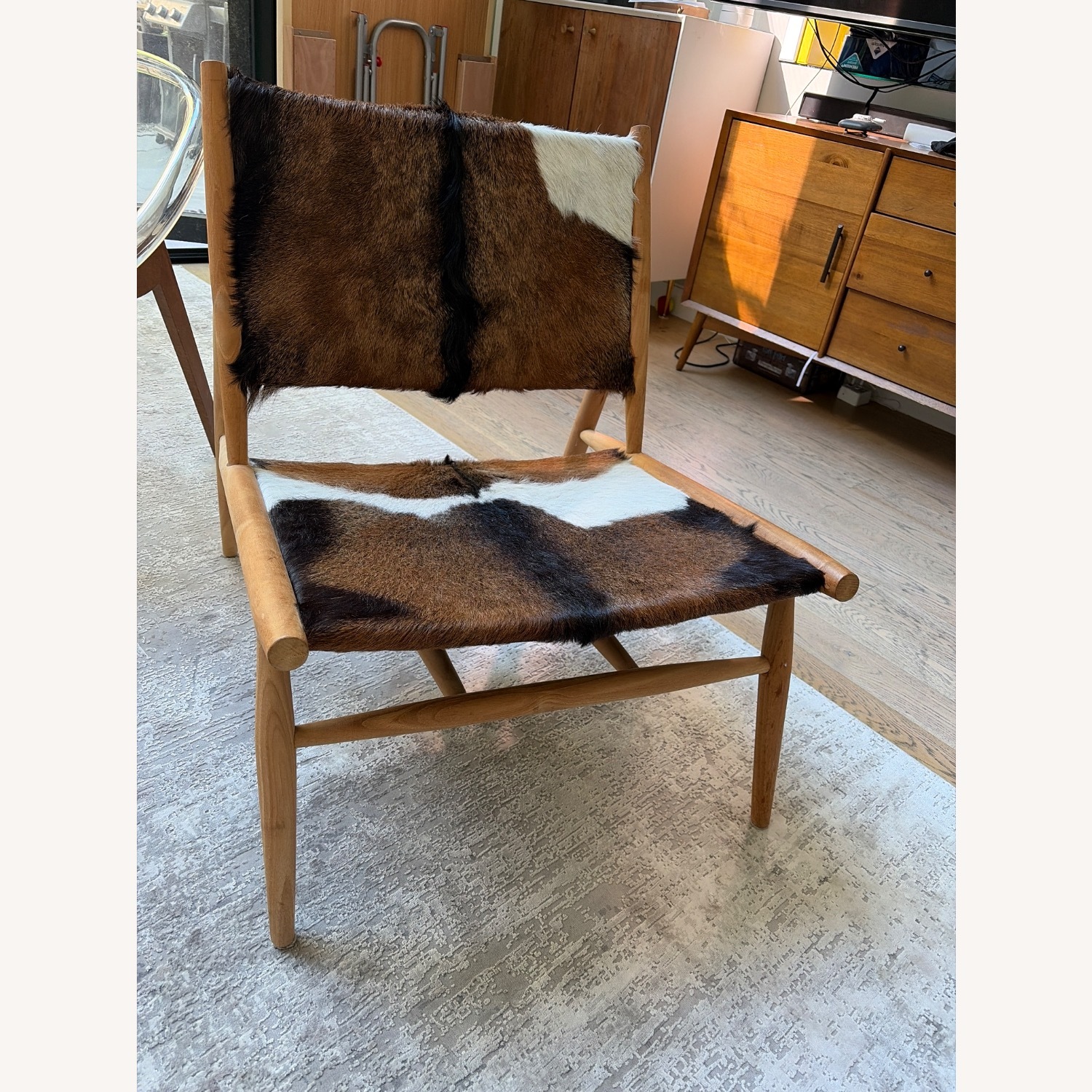Modern Accent Chair - image-2