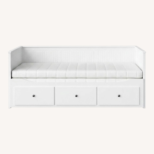 Used IKEA Hemnes White Wood Daybed for sale on AptDeco