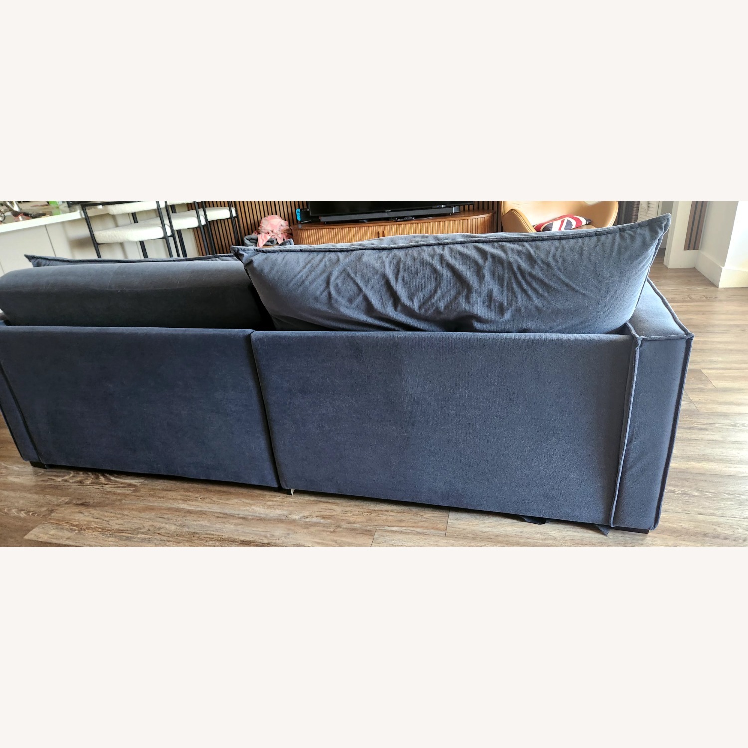 Casa Bella Galleria Sofa - image-1