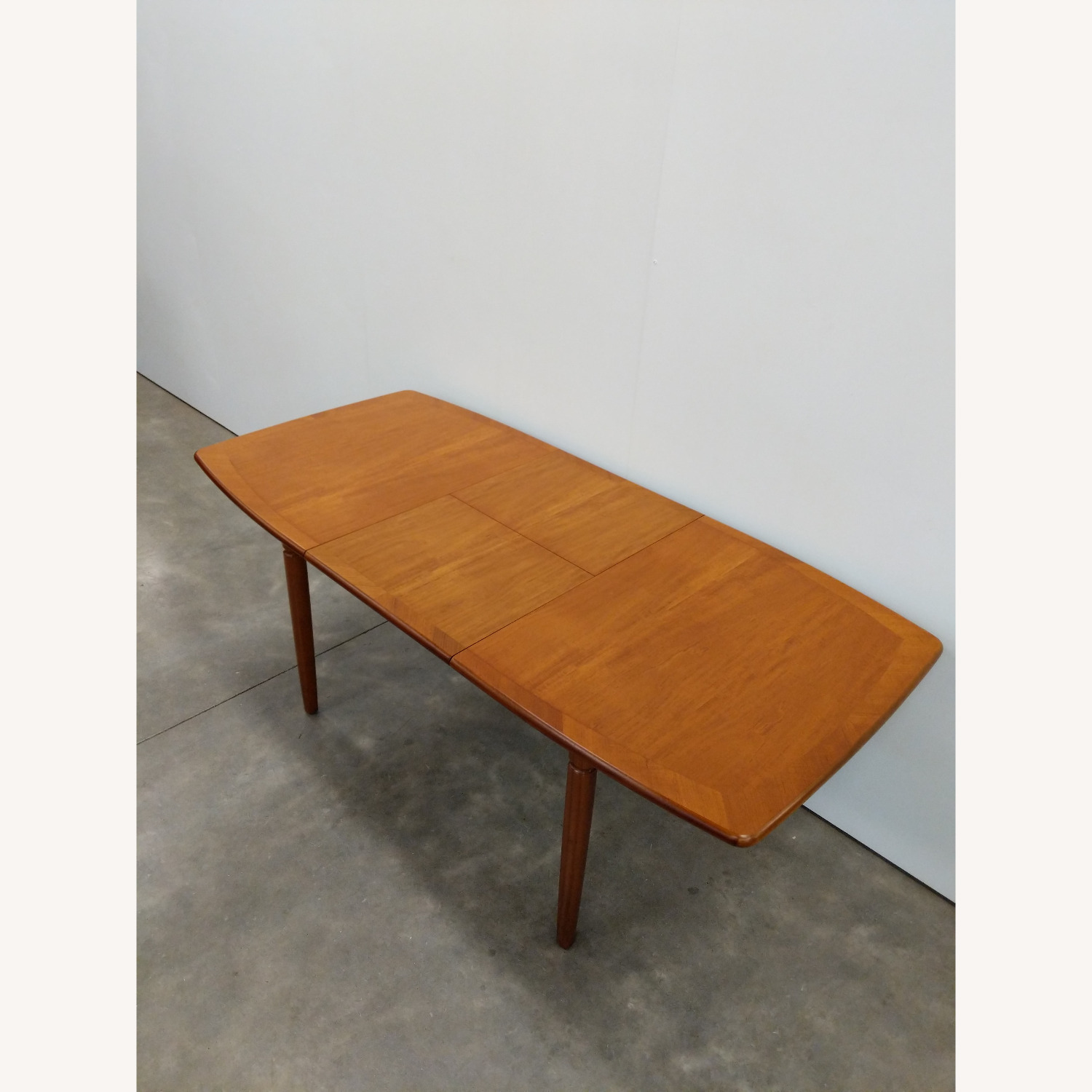 Vintage Mid Century Modern Meredew Dining Table - image-9
