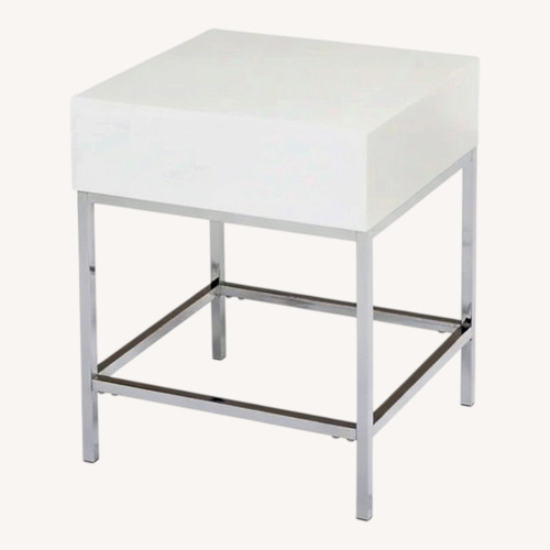 Used Bed Bath & Beyond White Lacquer Side Table for sale on AptDeco