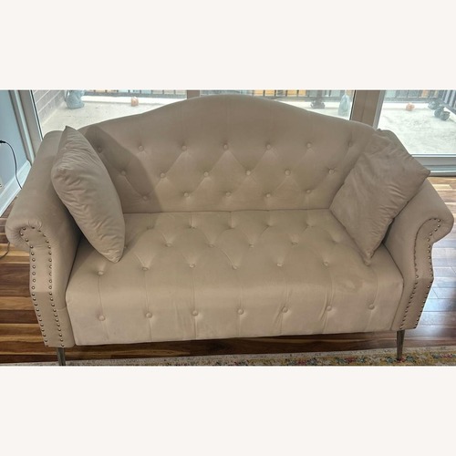 Used Vintage/Antique White Seater Sofa for sale on AptDeco