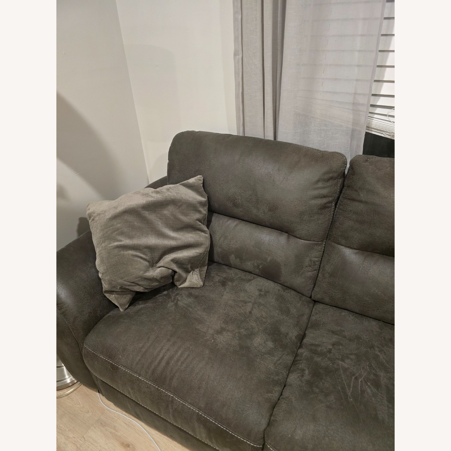 Rockland Dark Gray Microsuede 5 Piece Sectional Recliner - image-4