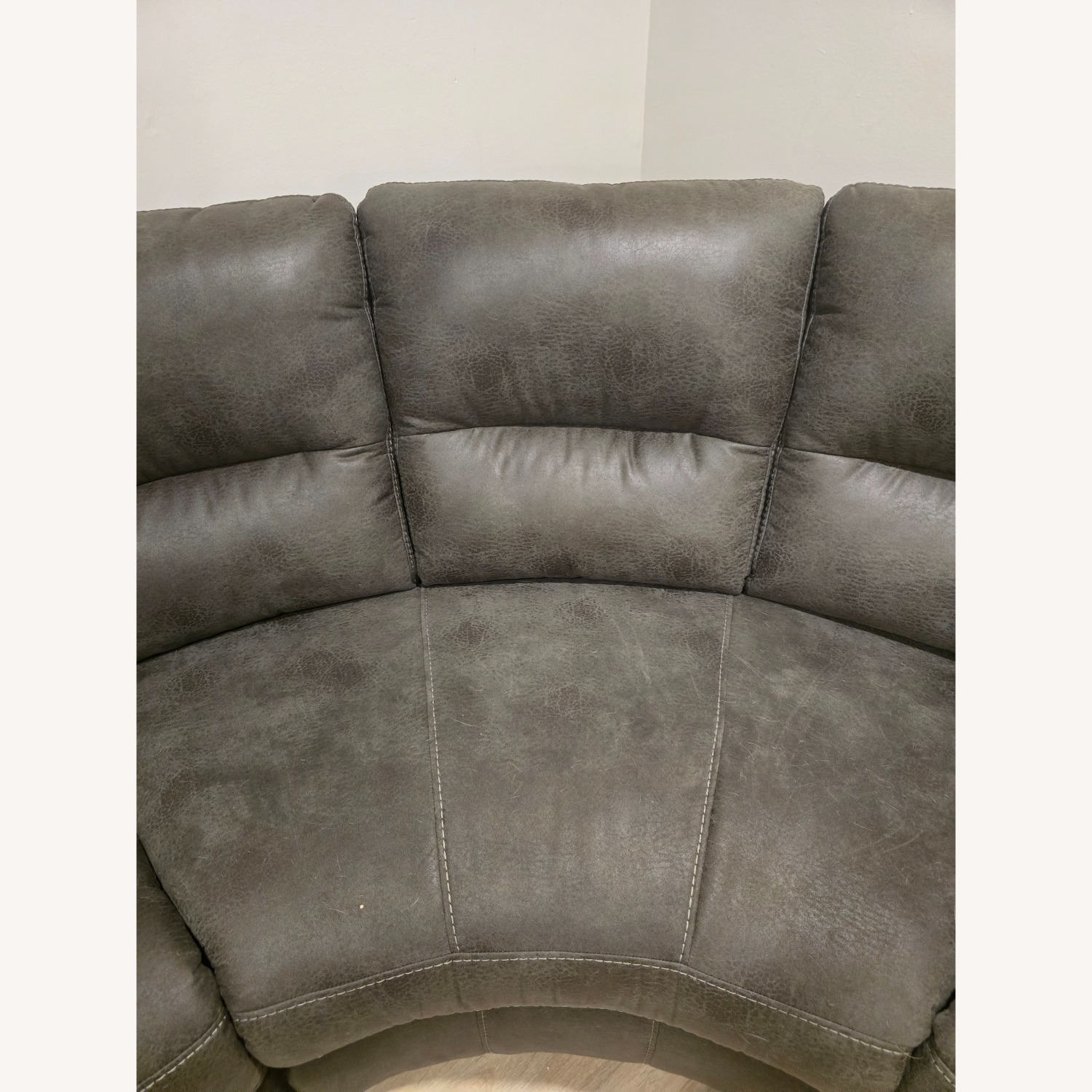 Rockland Dark Gray Microsuede 5 Piece Sectional Recliner - image-7
