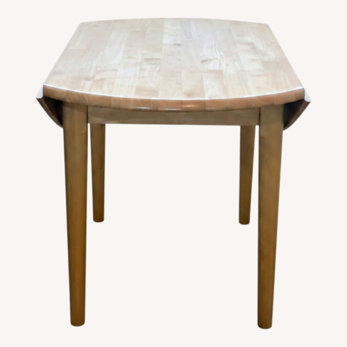 Used Value City Furniture Natural Wood Dining Sets for sale on AptDeco
