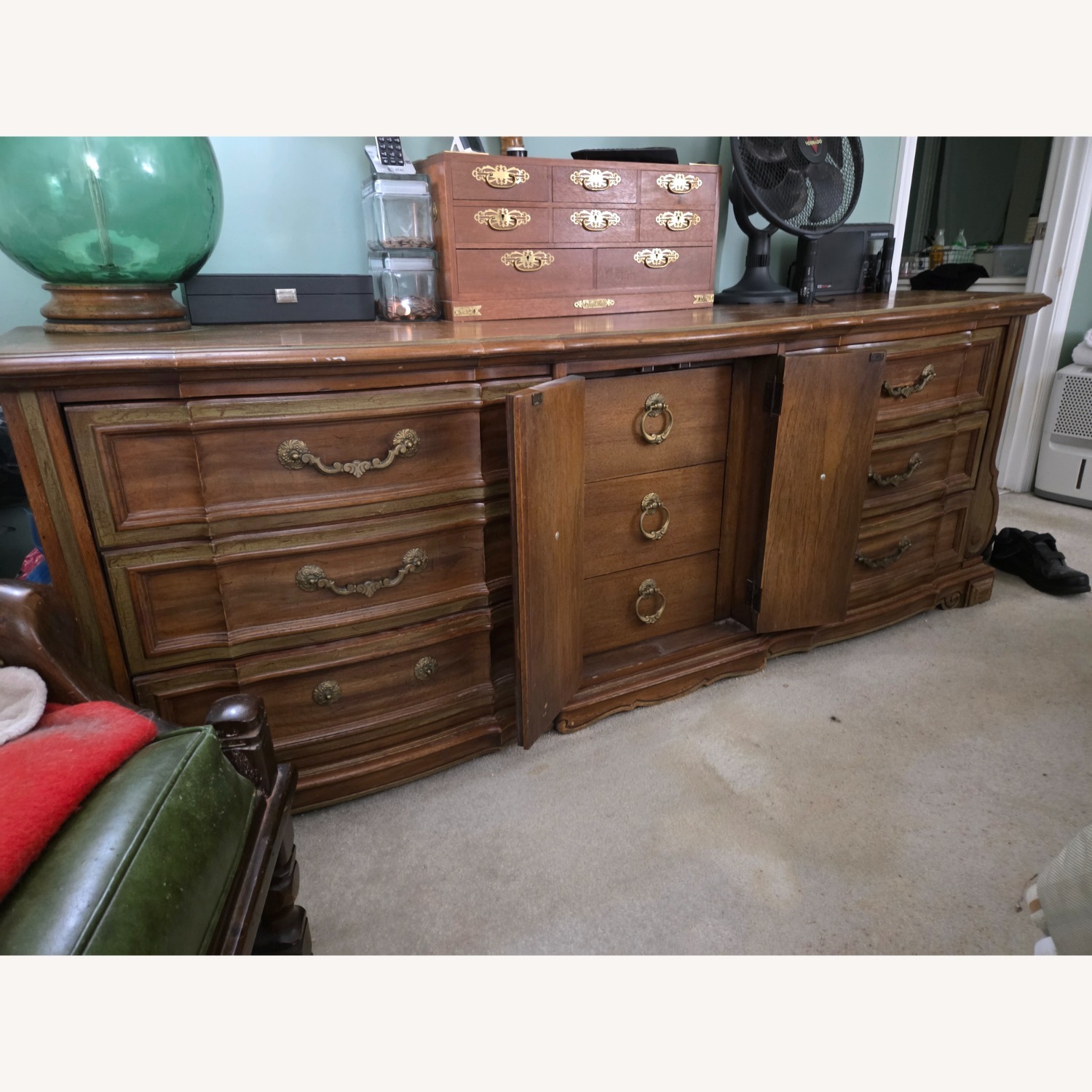 Thomasville Heritage Grand Tour Collection Dresser - image-3