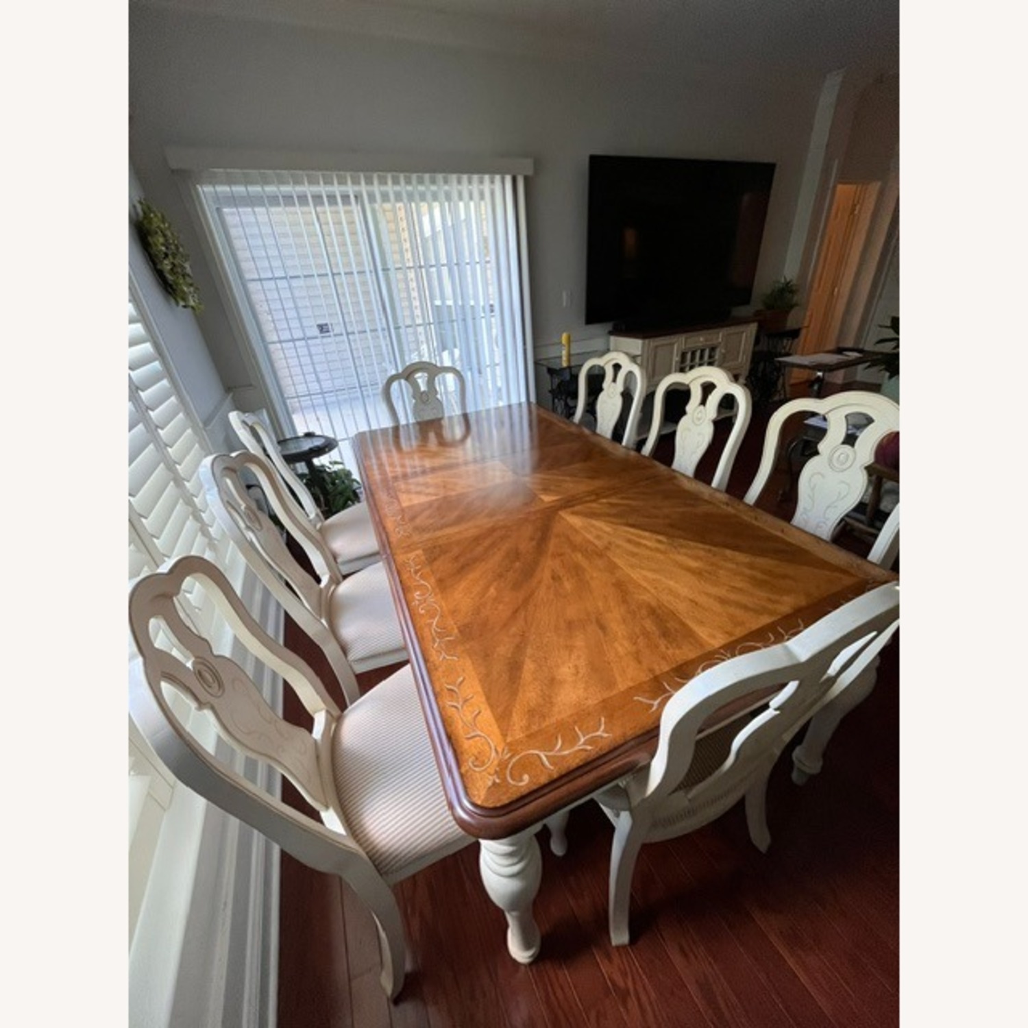 Traditional Dining Set - image-4