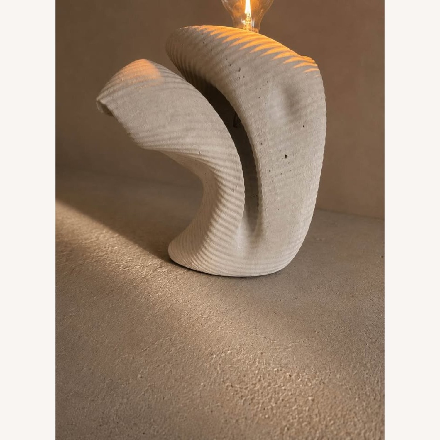 Brutalist Concrete Lamp by Mennheim | Handmade - image-4