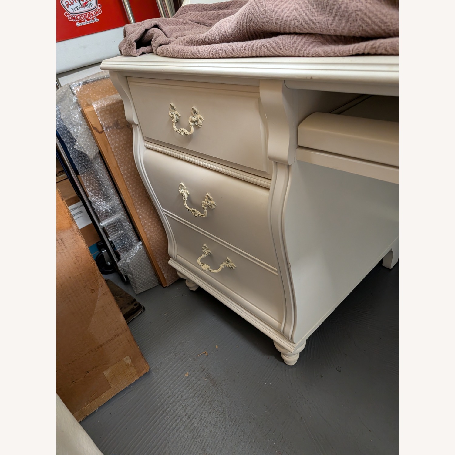 White Desk with Hutch - image-3