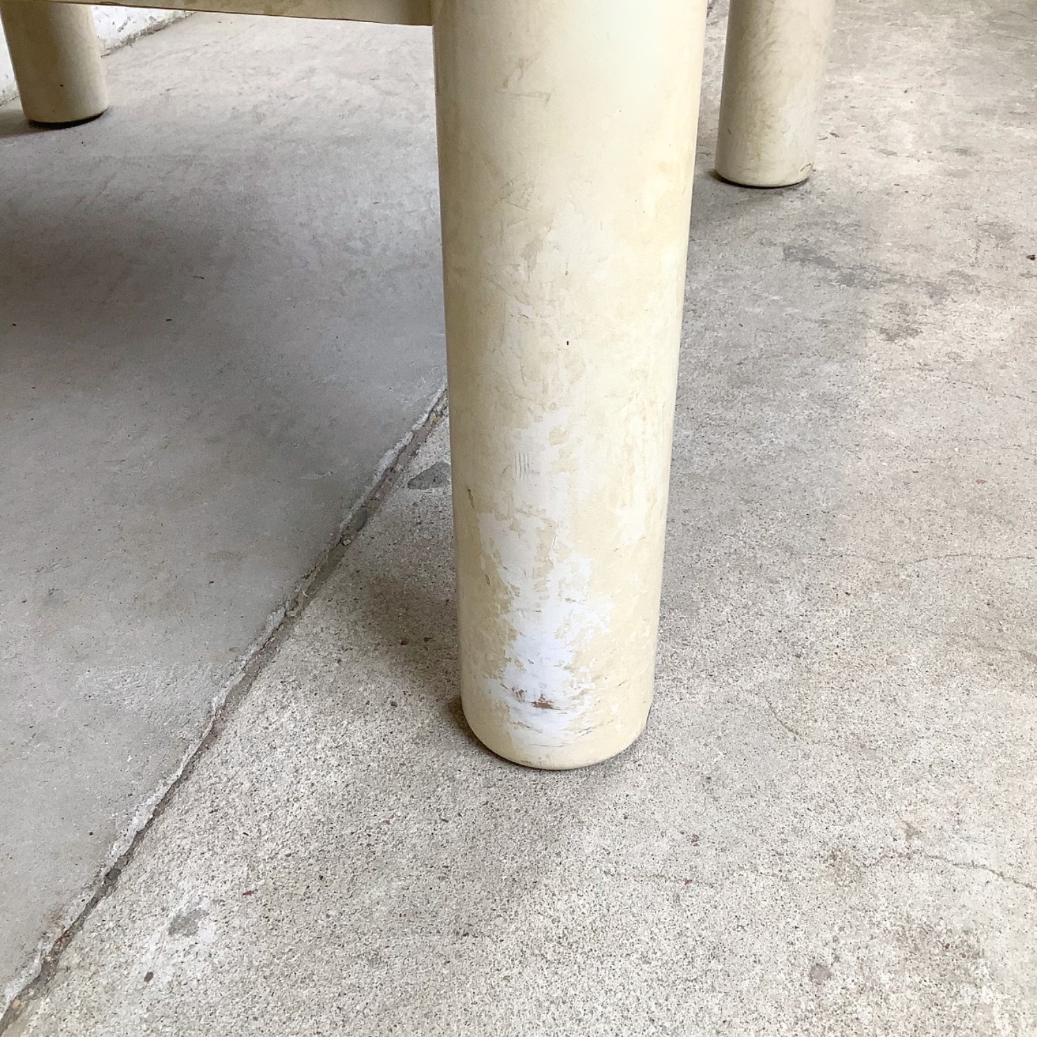 Lane Postmodern Coffee Table with Cylinder Legs - image-10