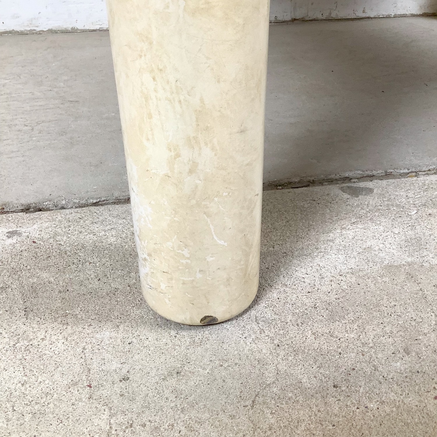 Lane Postmodern Coffee Table with Cylinder Legs - image-5