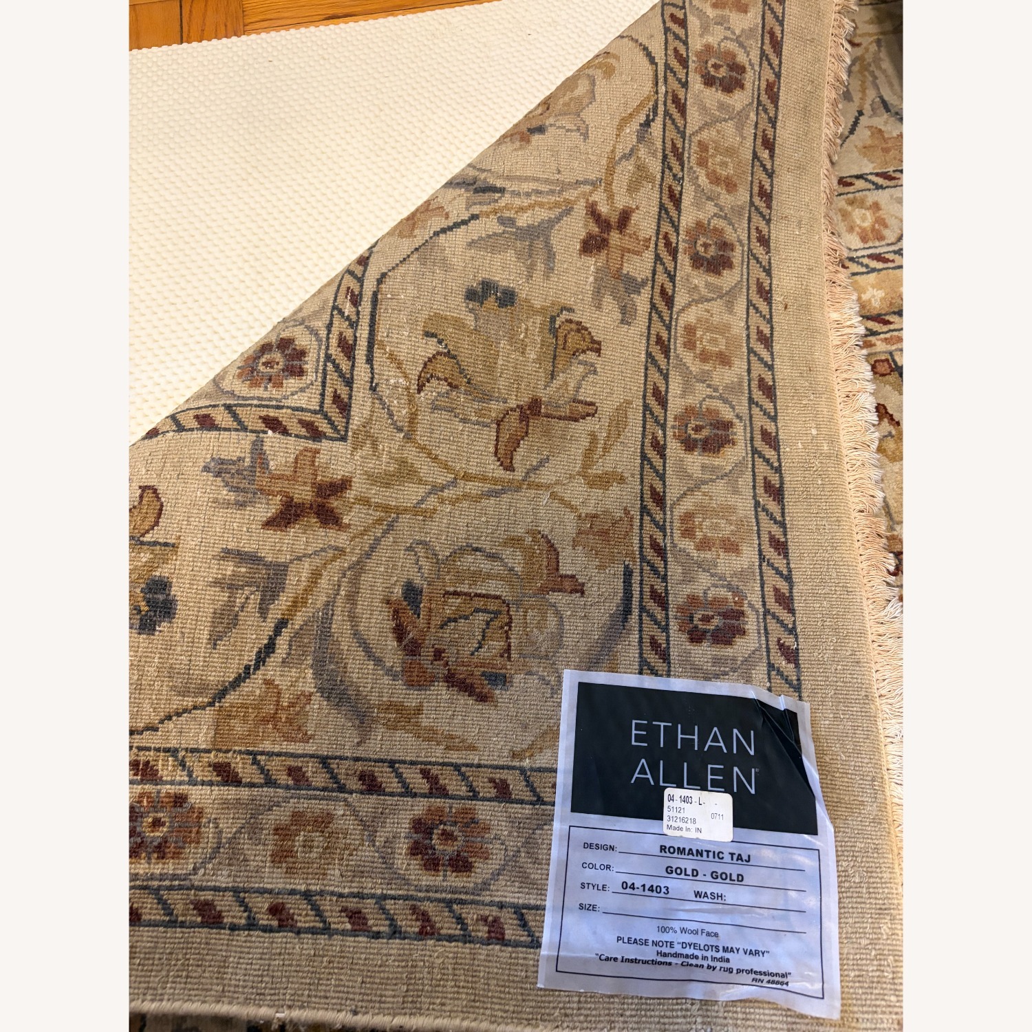 Ethan Allen Romantic Taj area carpet w/ padding - image-5