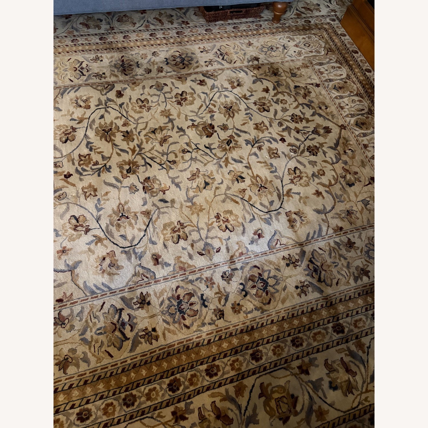 Ethan Allen Romantic Taj area carpet w/ padding - image-3