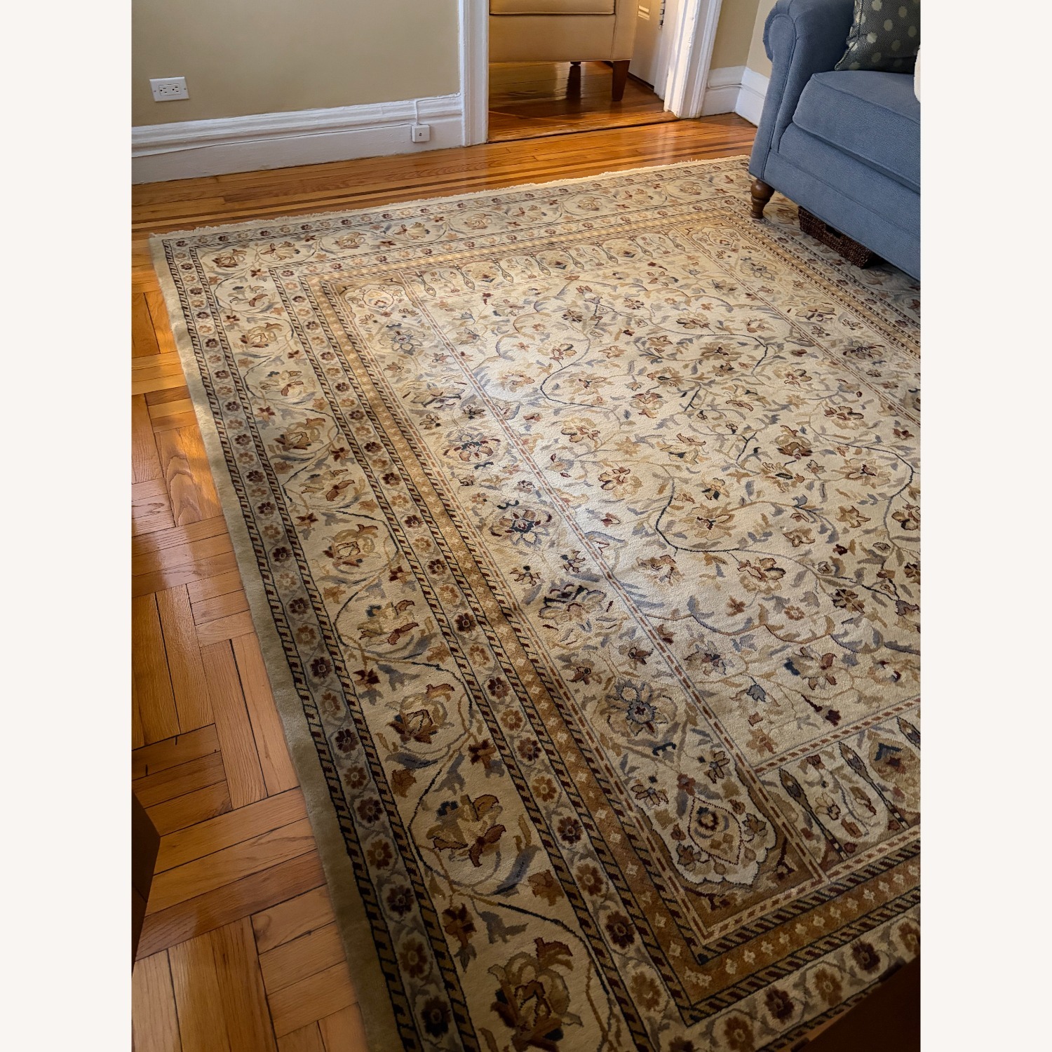 Ethan Allen Romantic Taj area carpet w/ padding - image-1