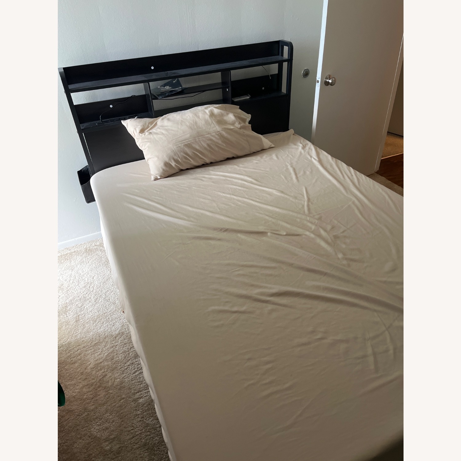 Vintage/Antique Black Metal Full Bed - image-3