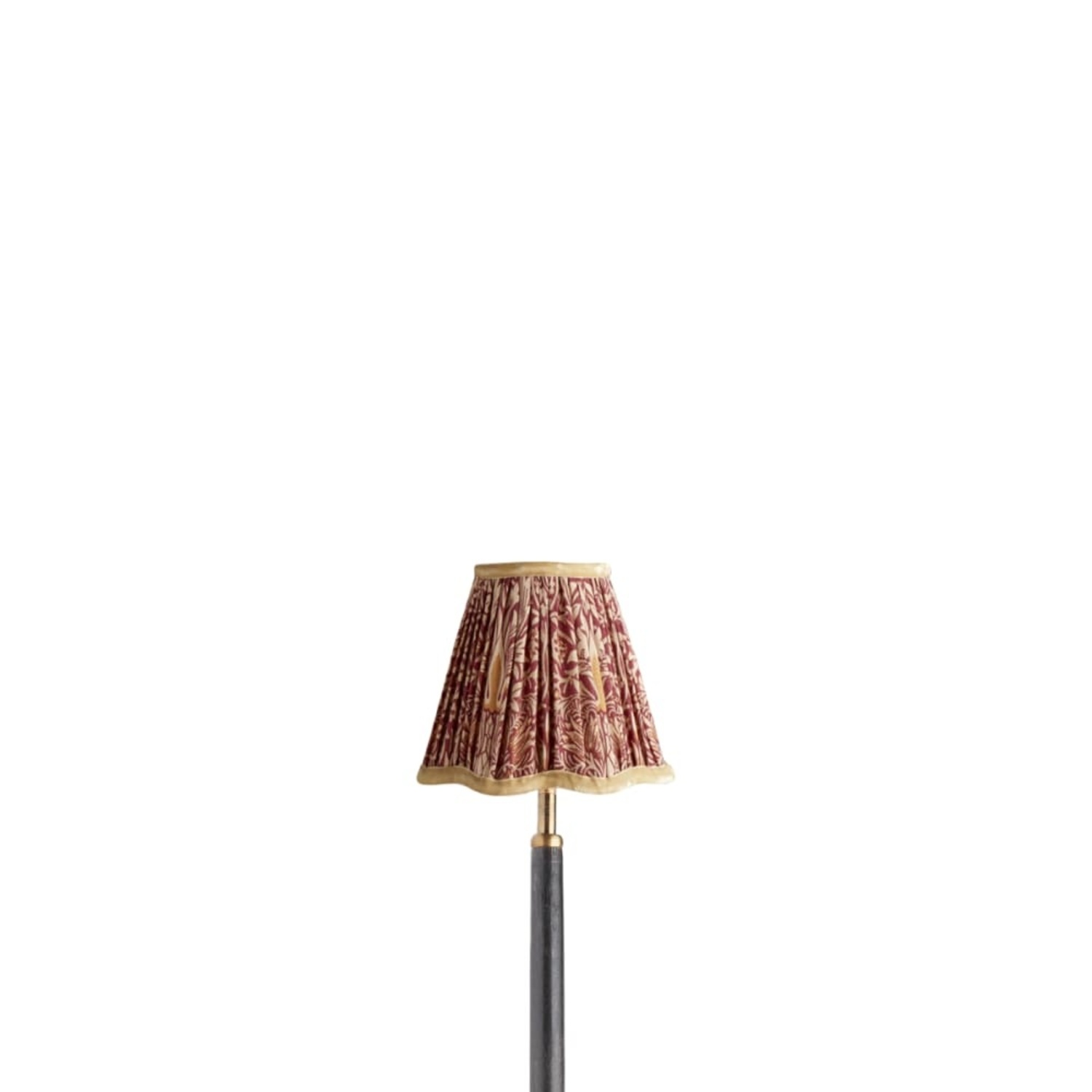 Pooky 6 inch Scalloped Empire Clip on Shade Dé - image-5