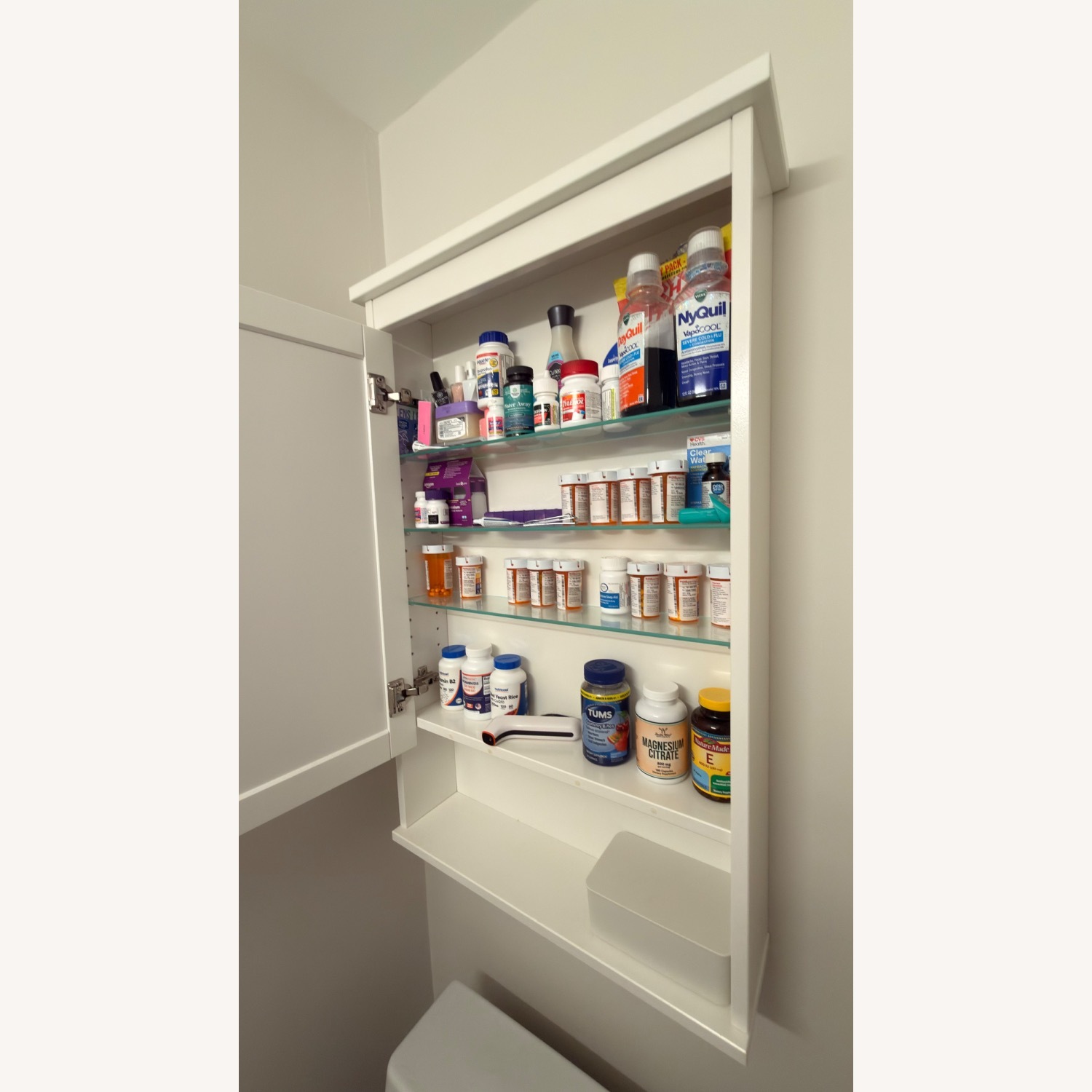 IKEA Hemnes White Wood Medicine Cabinet - image-4